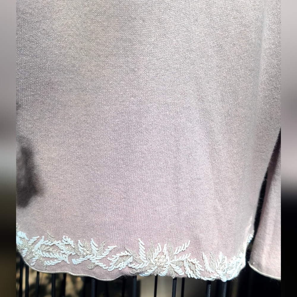 🎉HOST PICK🎊Star Light Co. Vintage lavender embroidered & lined sweater szS - Picture 5 of 13